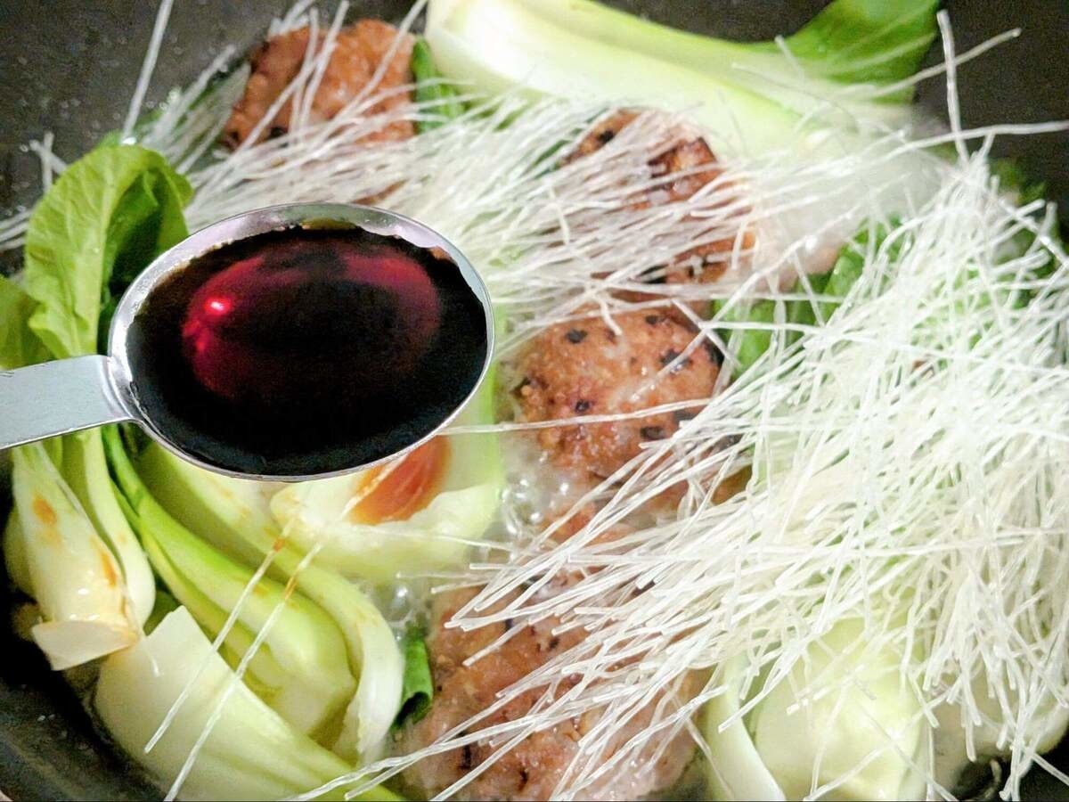 河野雅子さん「肉だんごの中国風煮物」