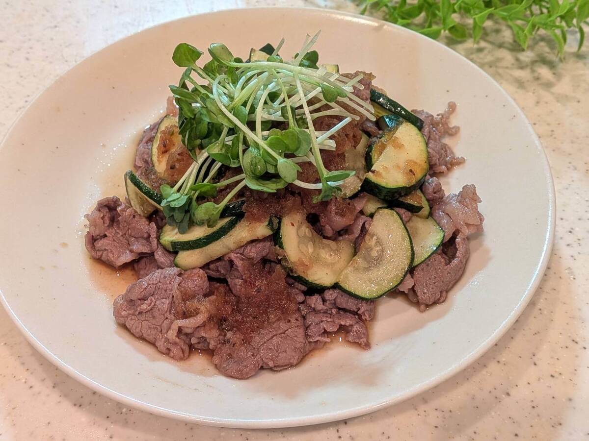 和田明日香さん「サイコロステーキおろしソース」