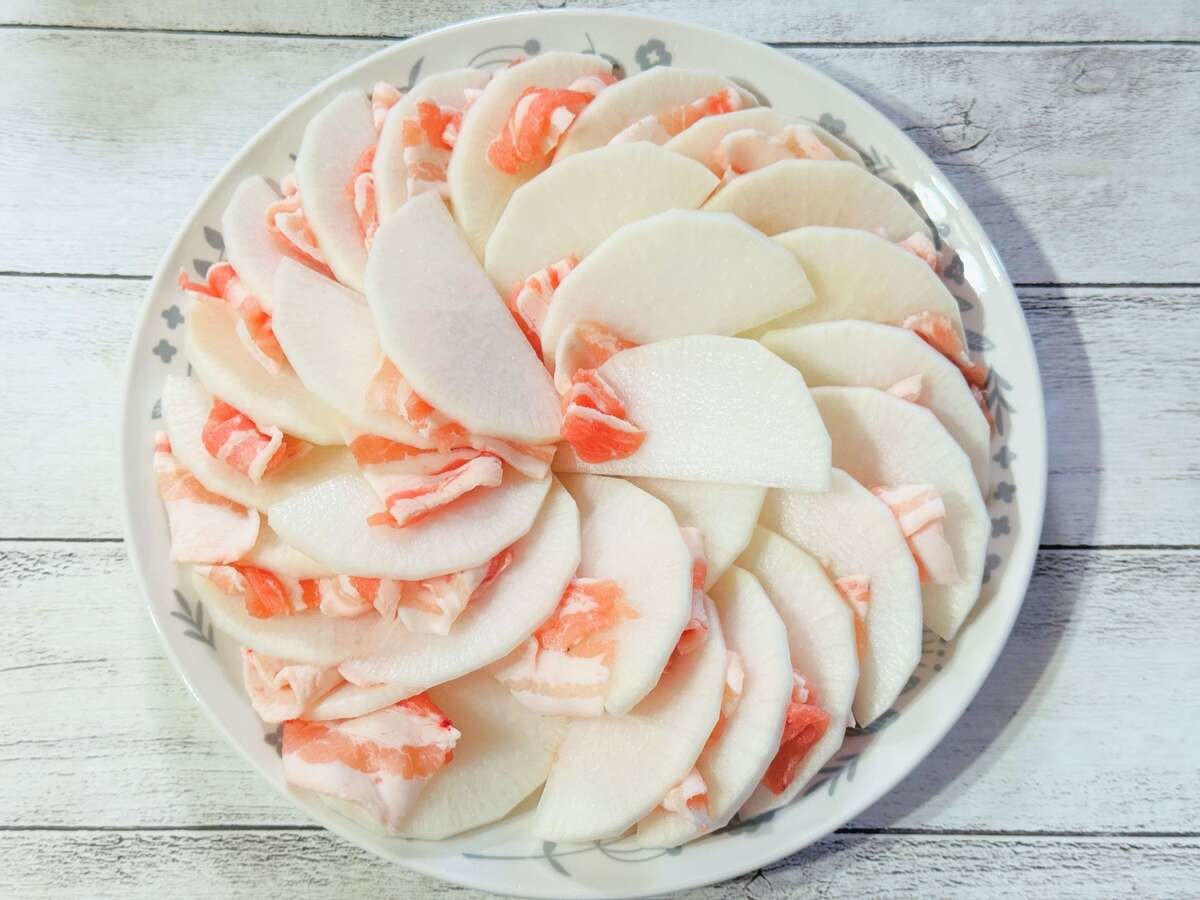 山本ゆりさん考案『大根と豚バラのチン』