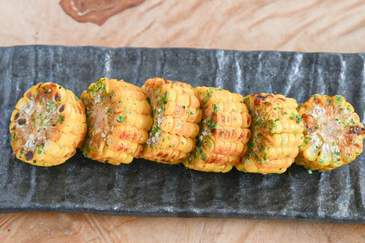 オリジナルレシピ「焼きトウモロコシのめんつゆバター」
