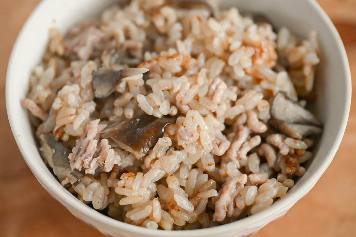 豚ひき肉とまいたけの炊き込みごはん