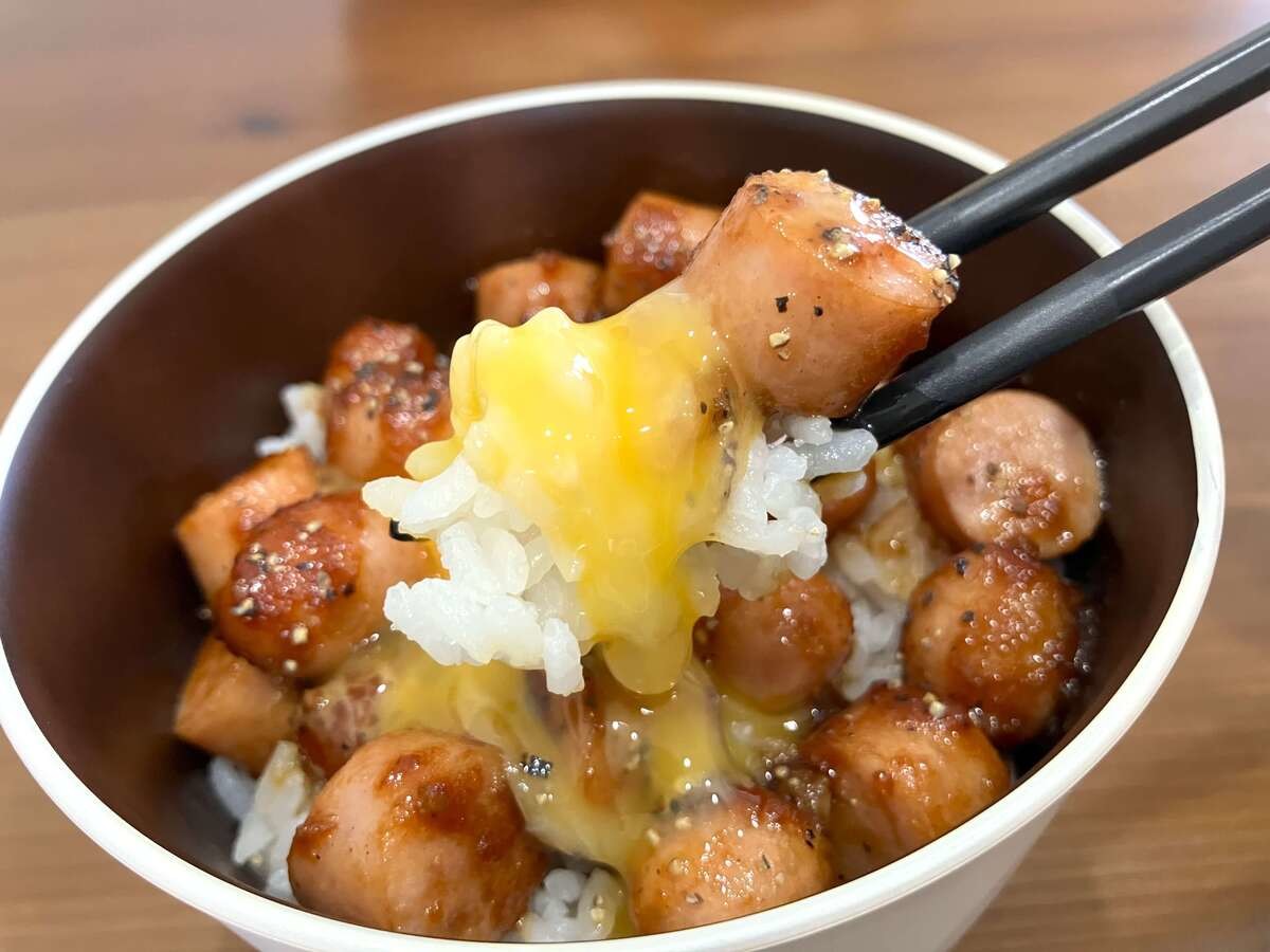 エバラ「黄金ウインナー丼」のレシピ