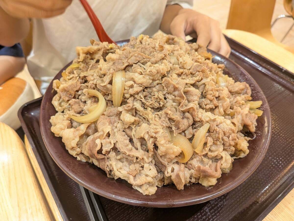 その存在を知らない店員さんも！？「キング牛丼」