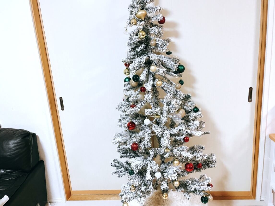 CMで話題「ツリーどこ置く問題」が解消！【ニトリ】「1つだけ残念