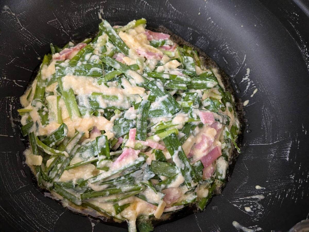 ニラ豆腐のチーズチヂミ