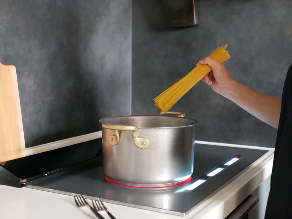 煮込み料理にちょうどいいサイズは20cm！？まるでアンティーク