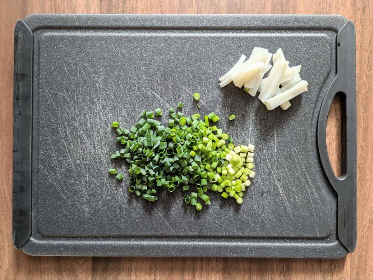 亜希さん「卵1個でふわふわ かさまし“かま玉”」のレシピ