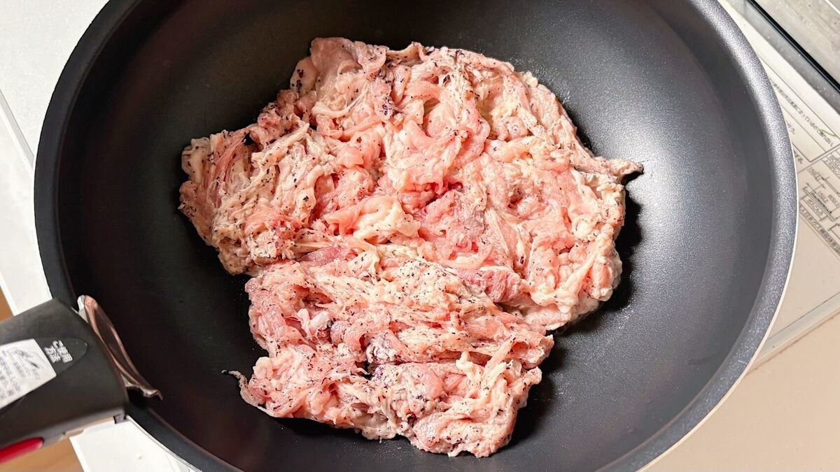 脱サラ料理家ふらお「豚こまのゆかりマヨ炒め」のレシピ