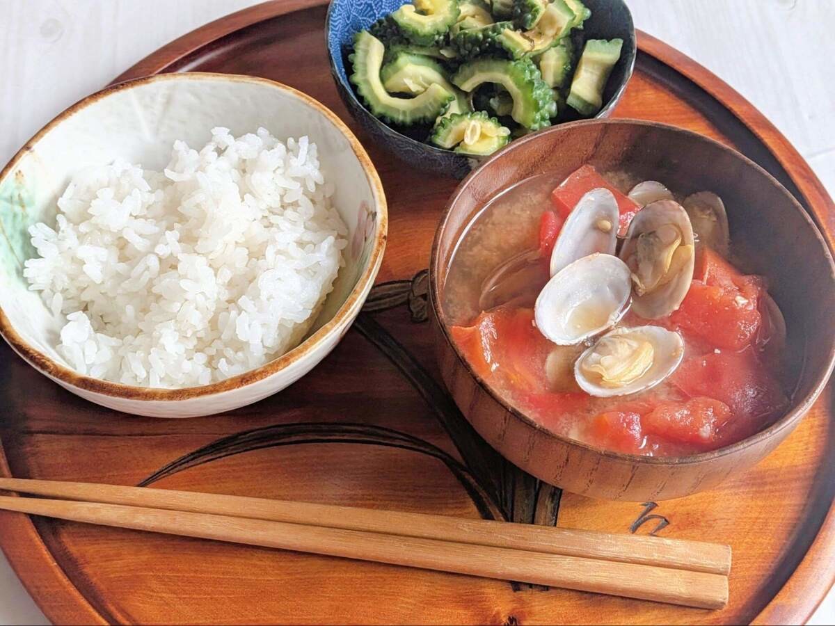 サンドウィッチマン&芦田愛菜の博士ちゃん「トマトとアサリの味噌汁」