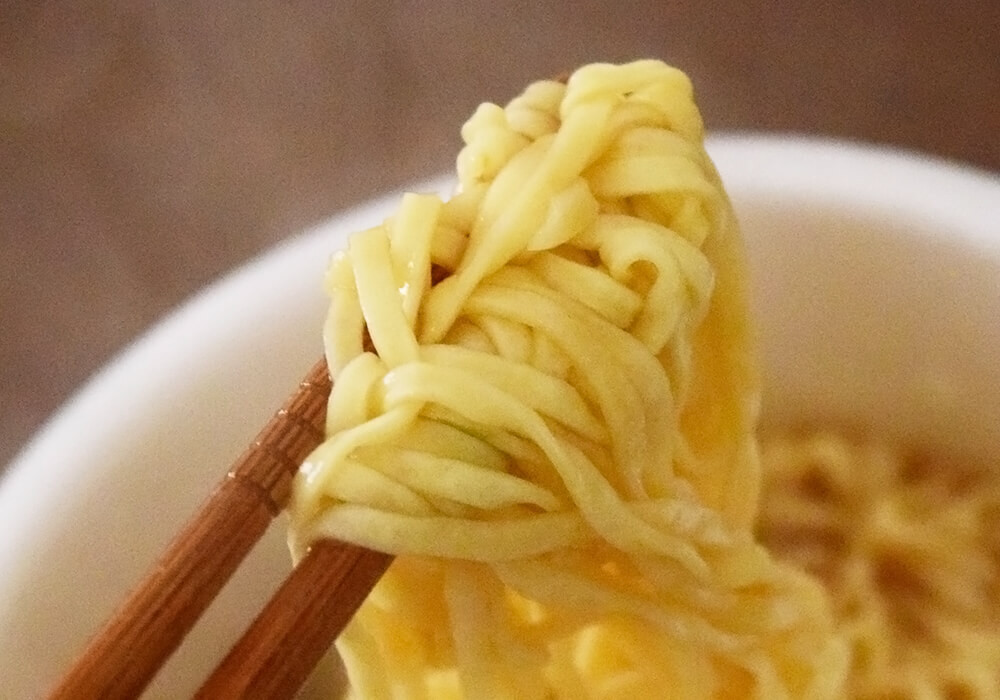 ローソン「麺大盛り 豚コクしょうゆラーメン」