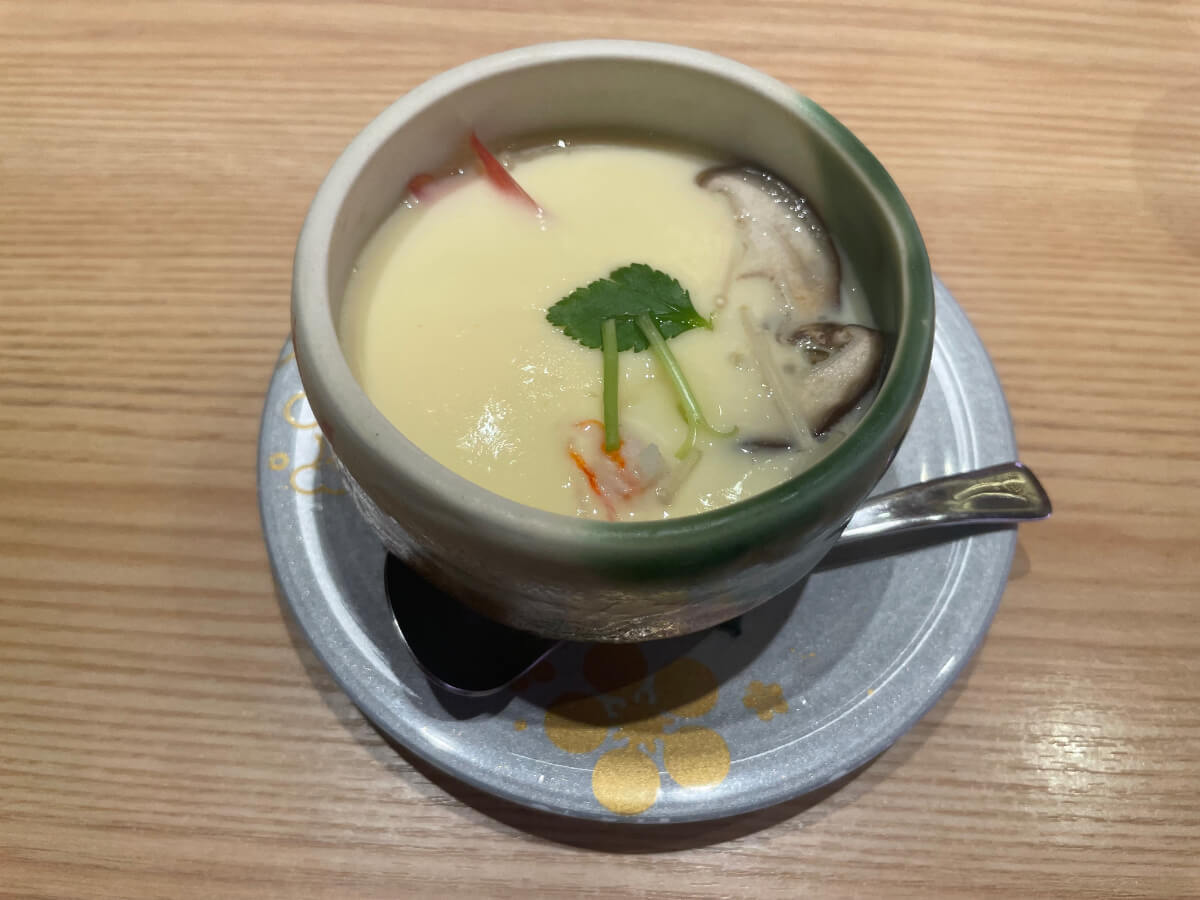 石川の海の幸を堪能！「まわる寿司 もりもり」