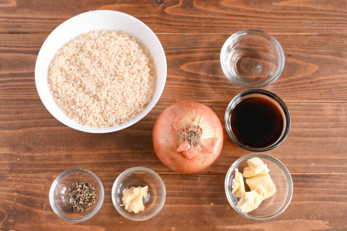 「玉ねぎ丸ごと炊き込みごはん」