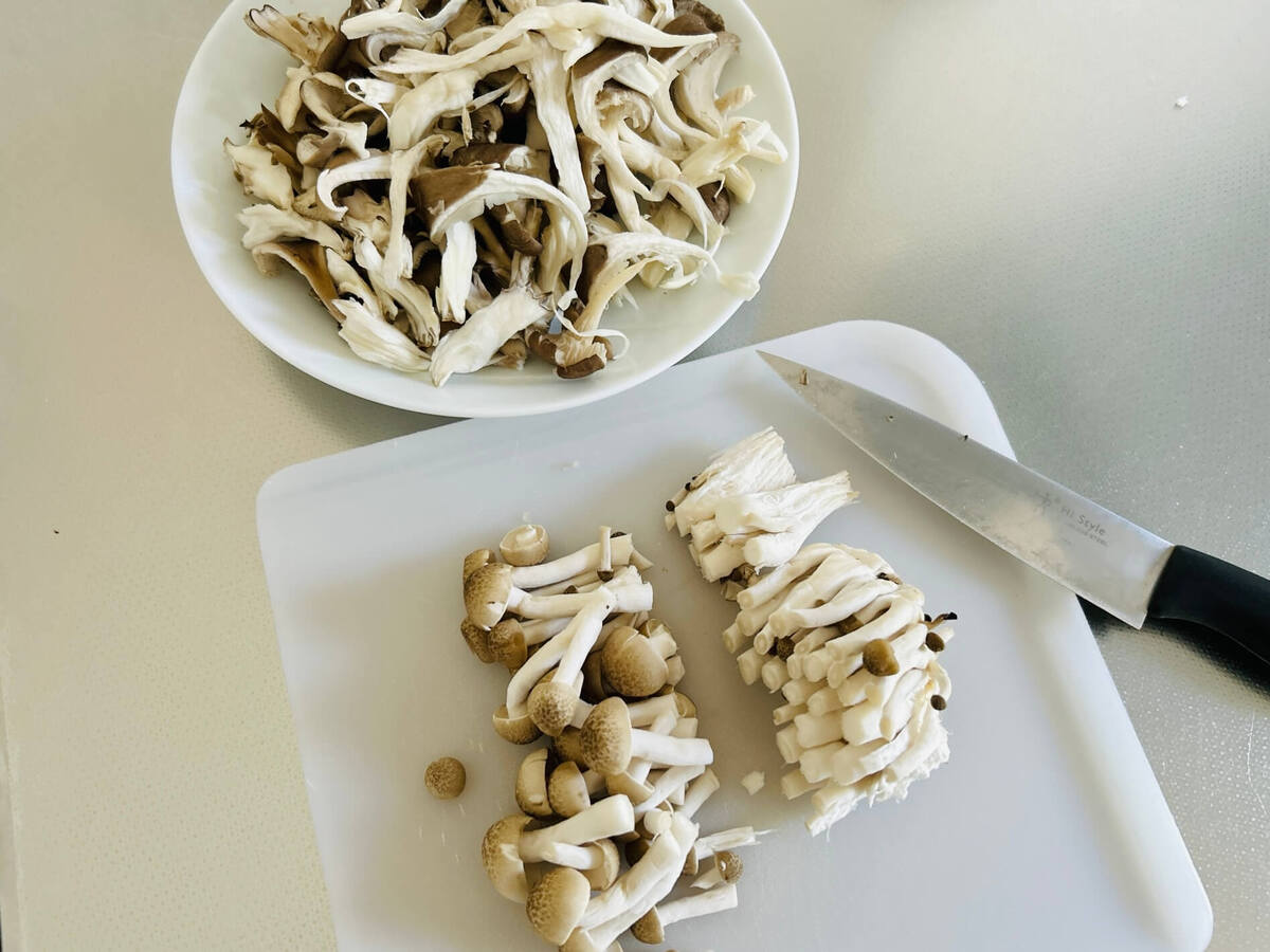 mamayumi流「柚子胡椒が決め手！きのこたっぷり炊き込みご飯」のレシピ
