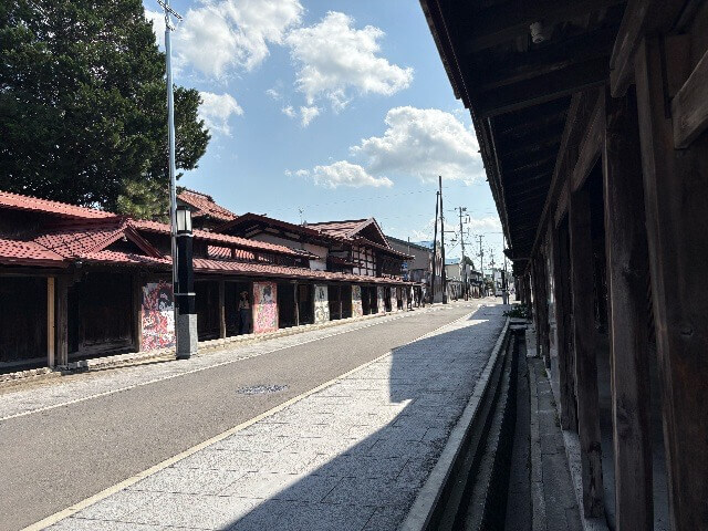 中町こみせ通り