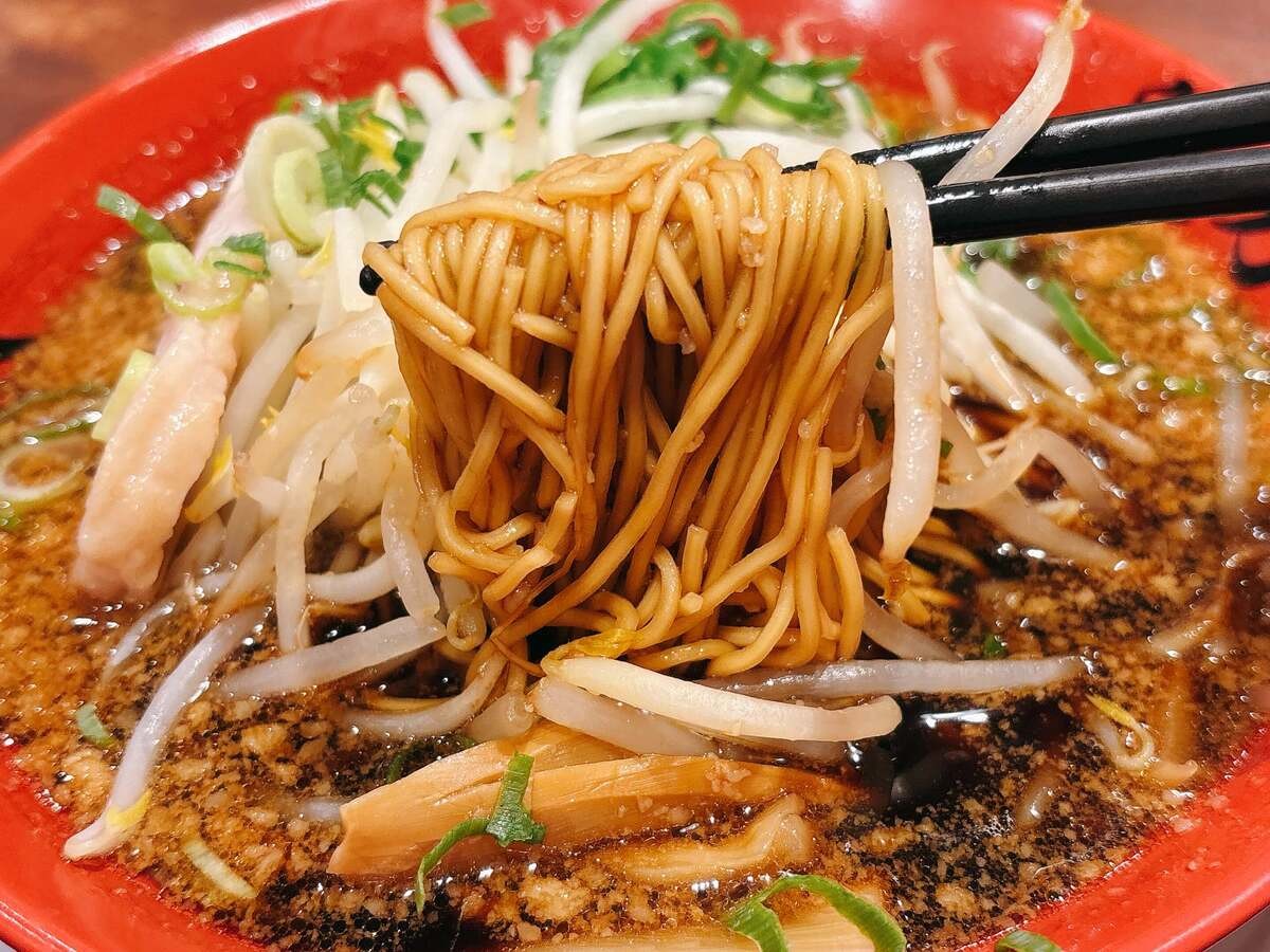 魁力屋「京都漆黒醤油ラーメン」