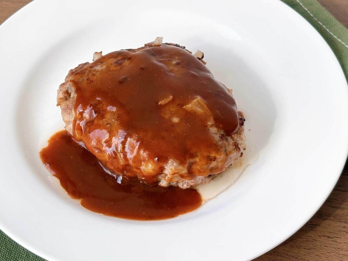 玉ねぎたっぷり超簡単！肉汁たっぷりハンバーグ