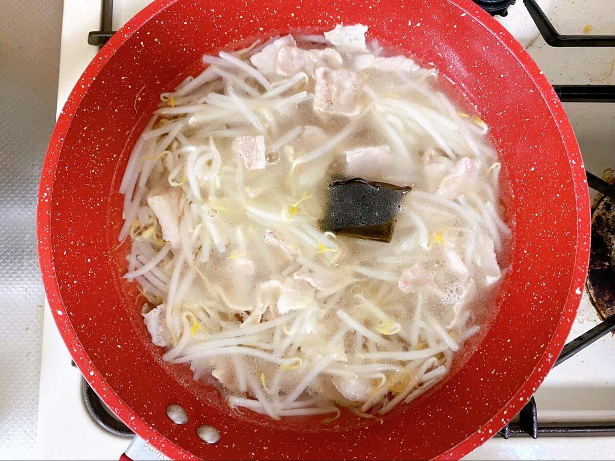 笠原将弘さん「もやし豚汁」のレシピ