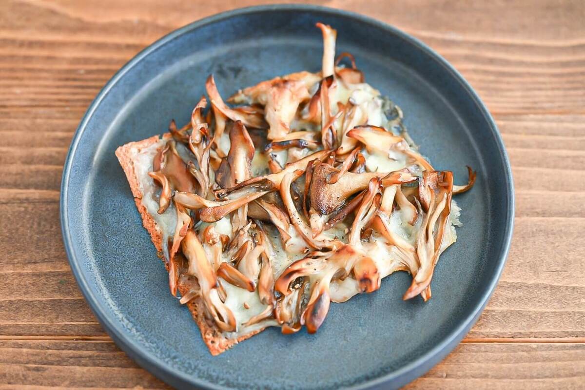 「まいたけチーズせんべい」