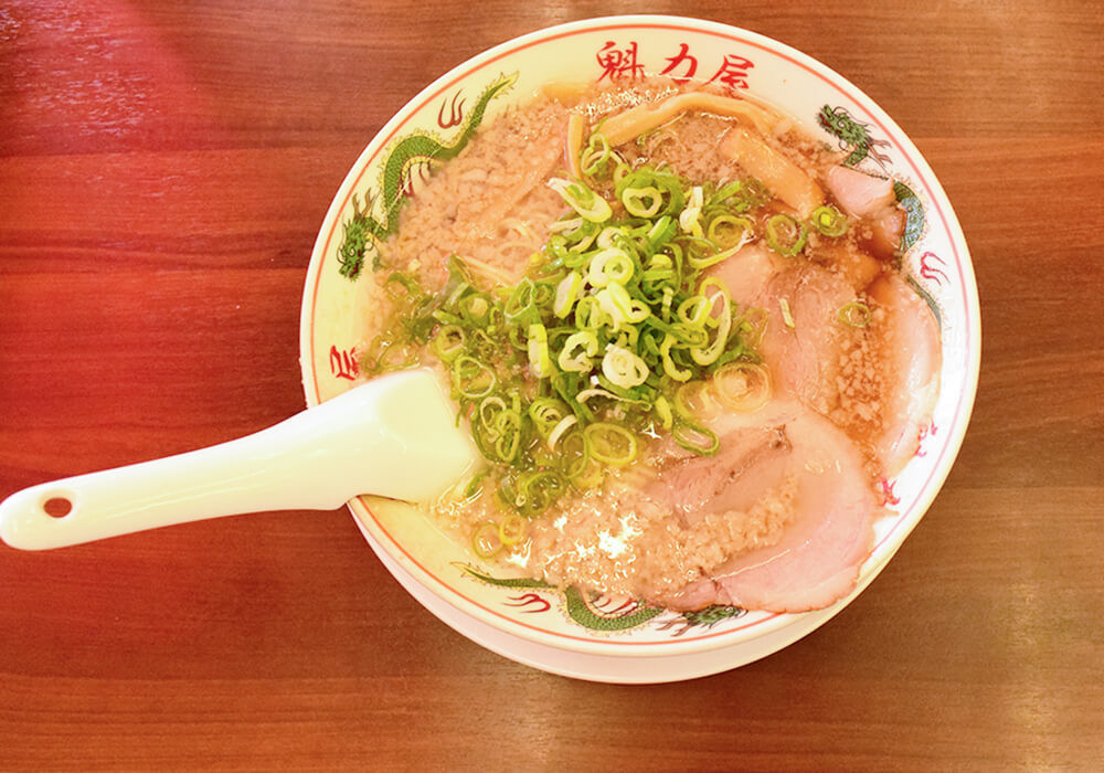 ラーメン魁力屋「生姜醤油肉つけ麺（味玉つき）」実食レポ