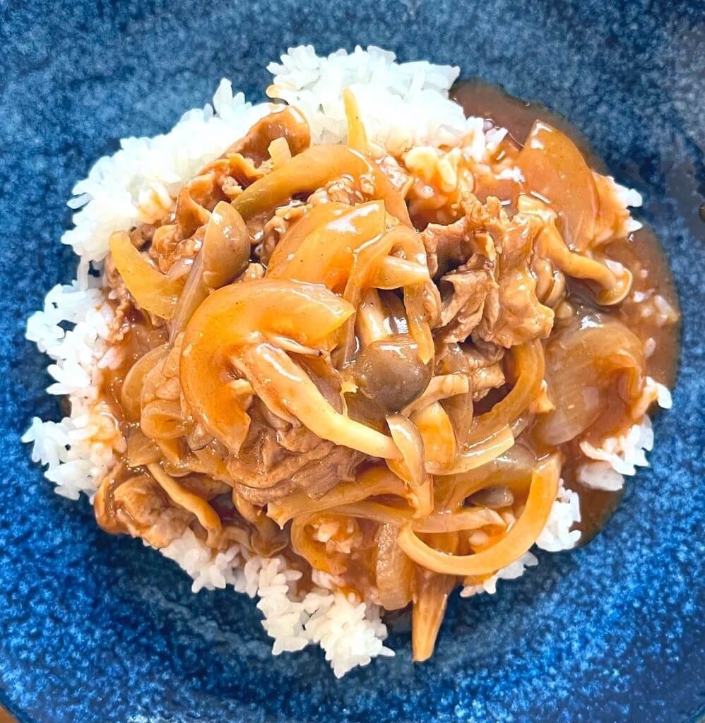 煮込む必要なし「10分ハヤシライス」のレシピ