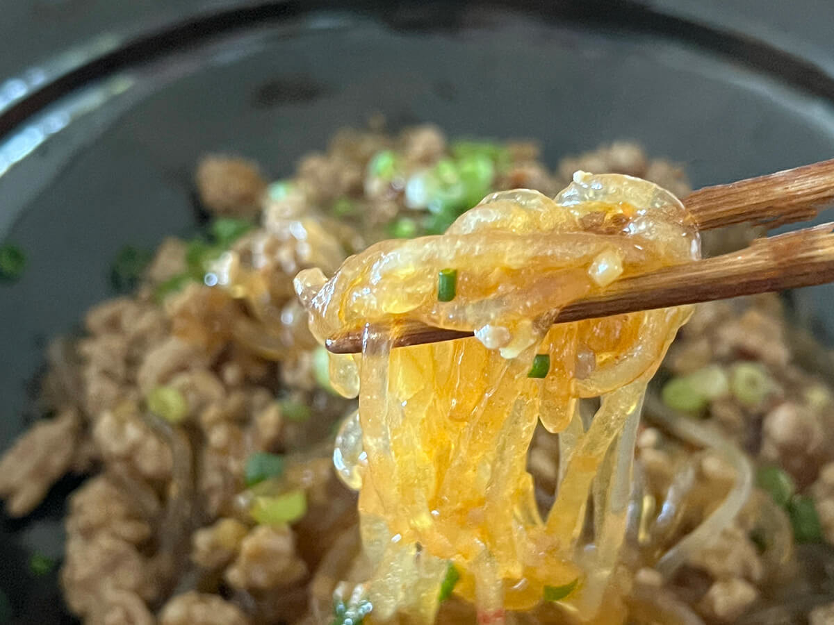 ヒガシマル醤油公式(大原千鶴さん)「麻婆春雨」