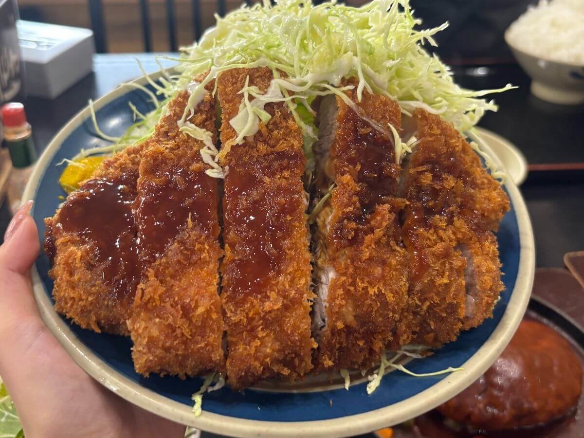 『とんかつ三州屋』