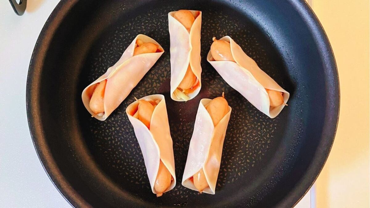 「チーズホットドッグ風」