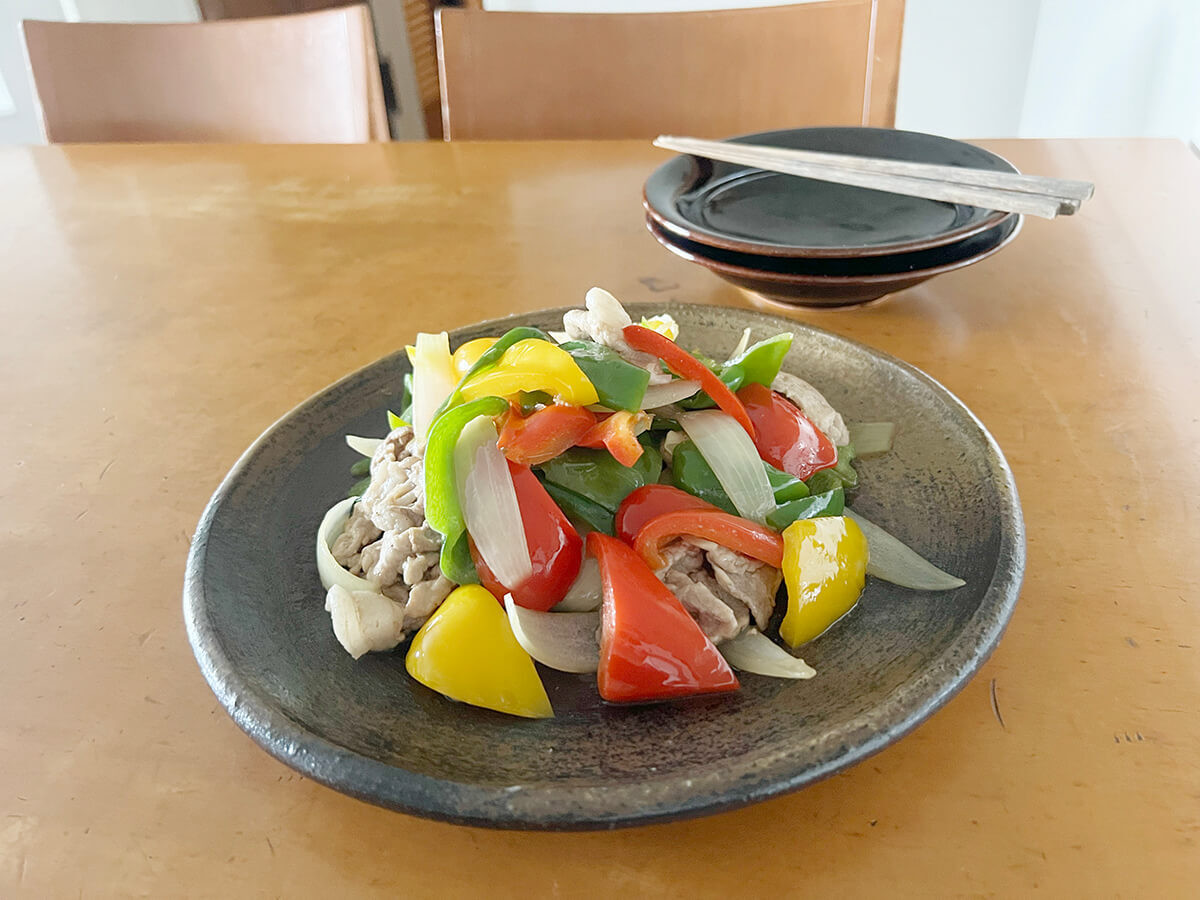 豚肉とカラフル野菜のレモンじょうゆ炒め