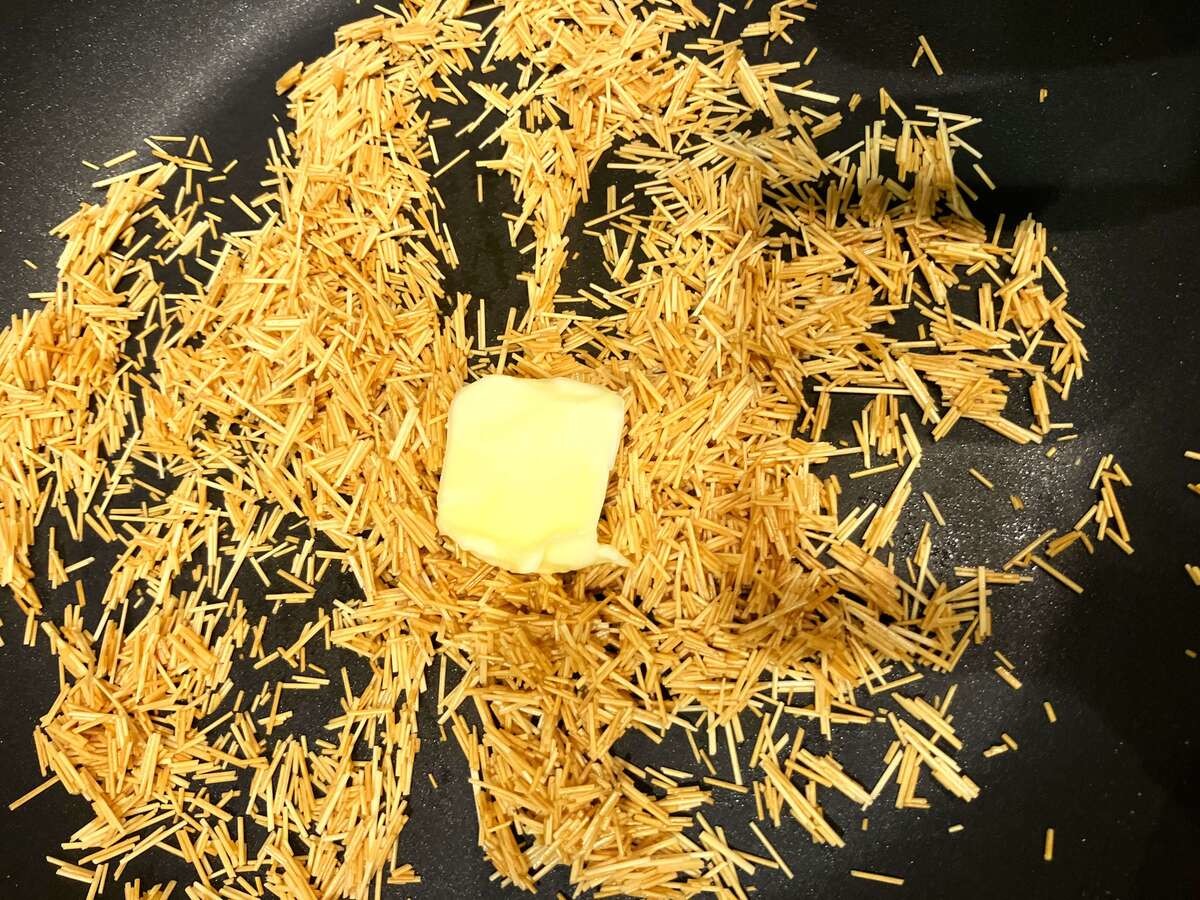 池利公式「ザクザクそうめんチョコ～ドバイチョコレート スタイル～」