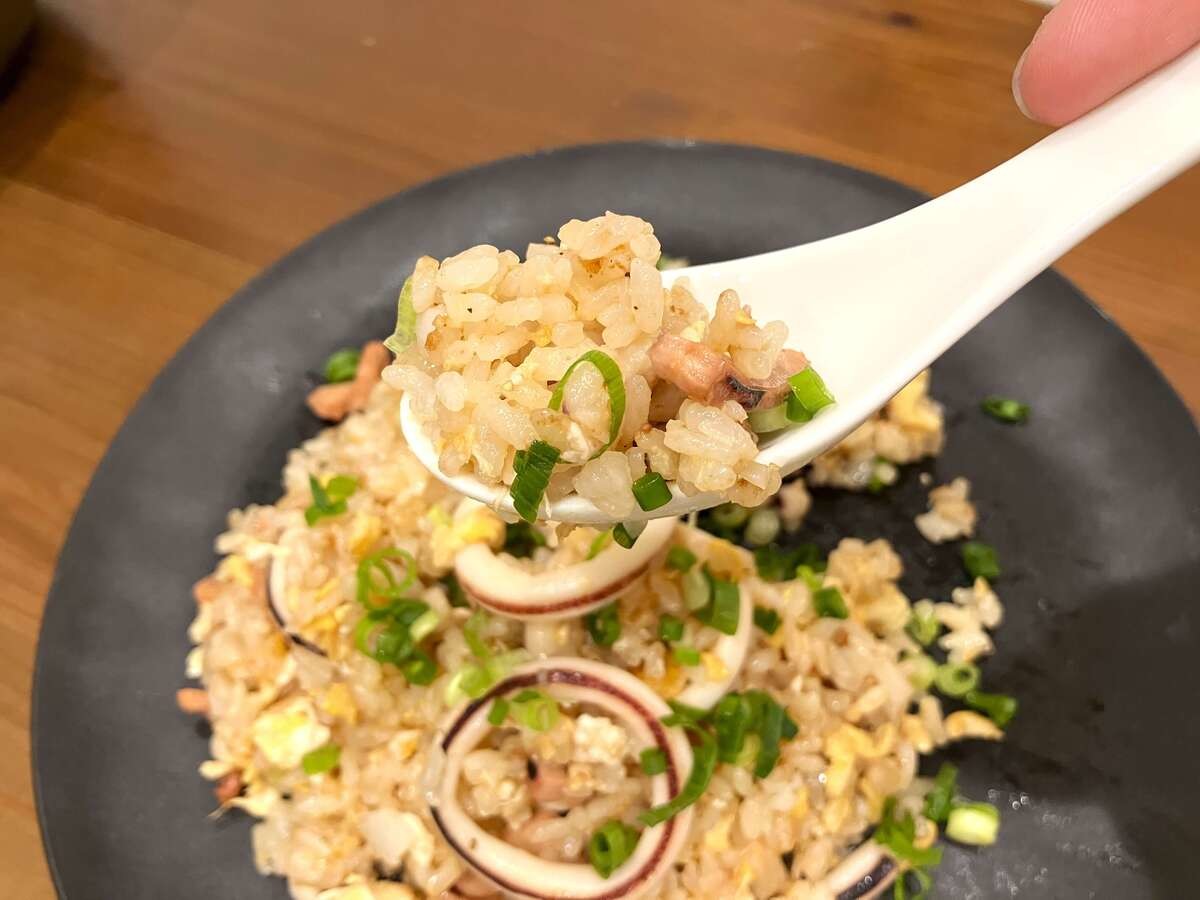 リュウジさん「いかの塩辛焼き飯」のレシピ