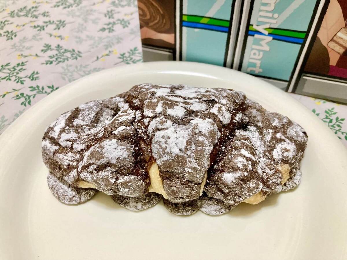 【ファミマがチョコだらけ2025】全11種から9種を食べ比べ！