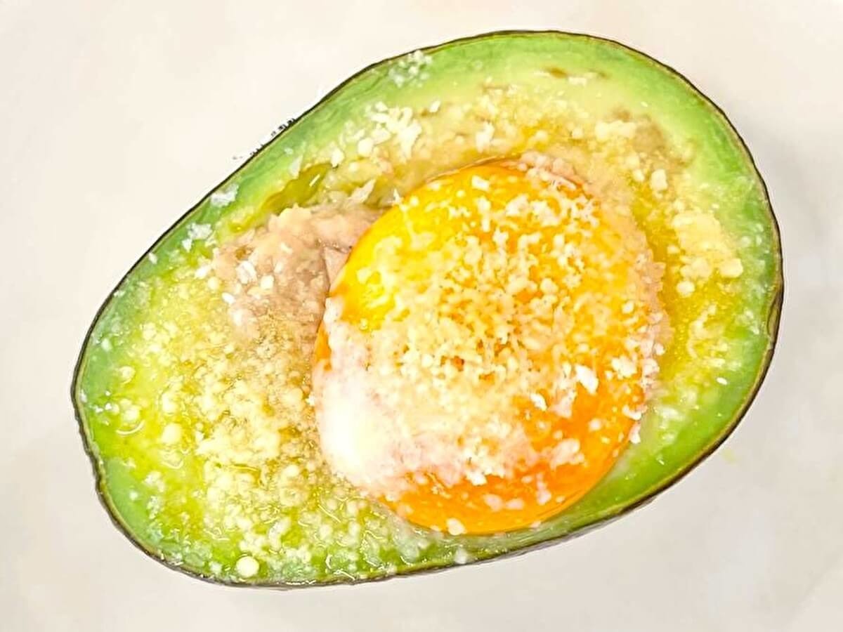 「月見アボカド」