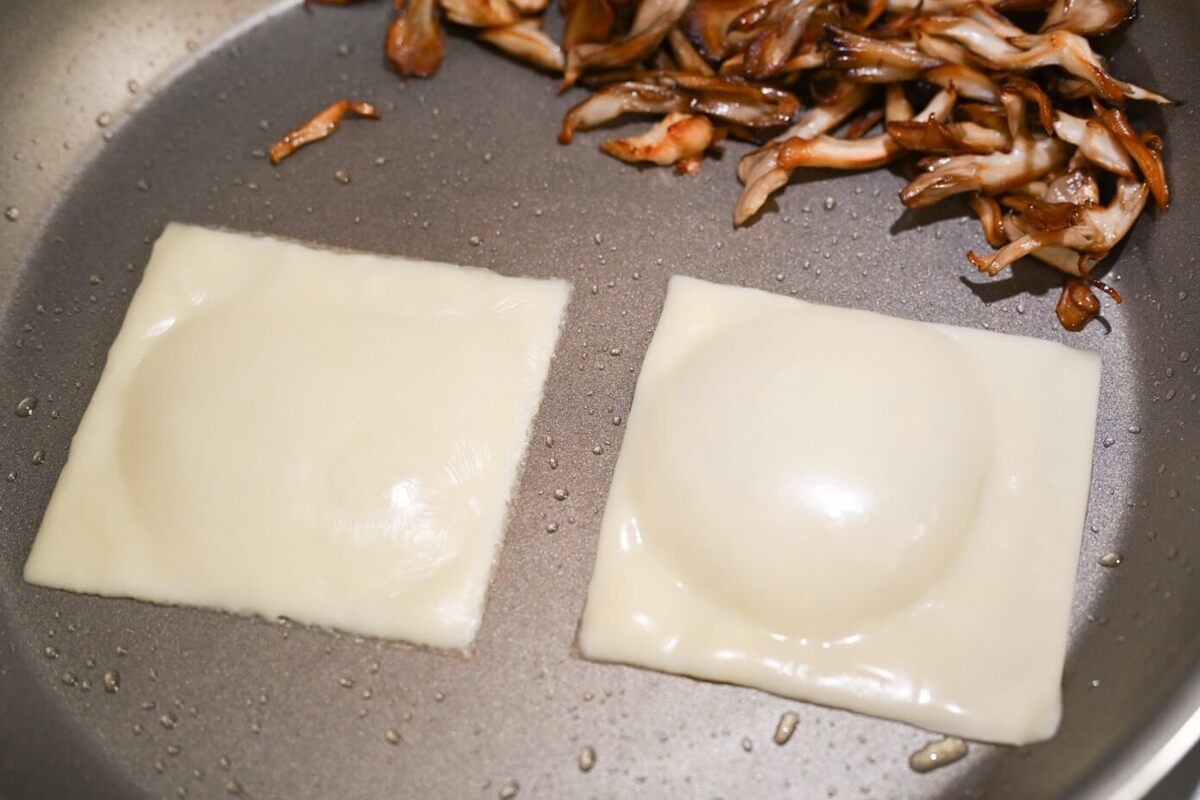 「まいたけチーズせんべい」