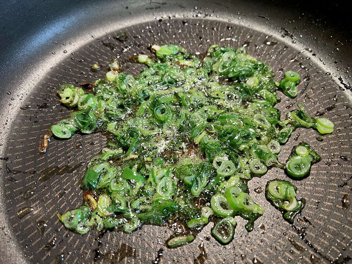 和田明日香さん「九条ねぎの焼き飯汁」