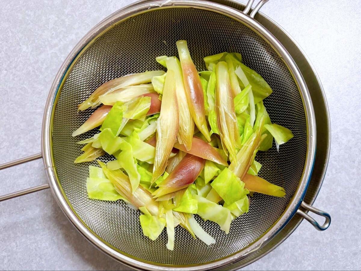 みょうがとキャベツの甘酢漬け