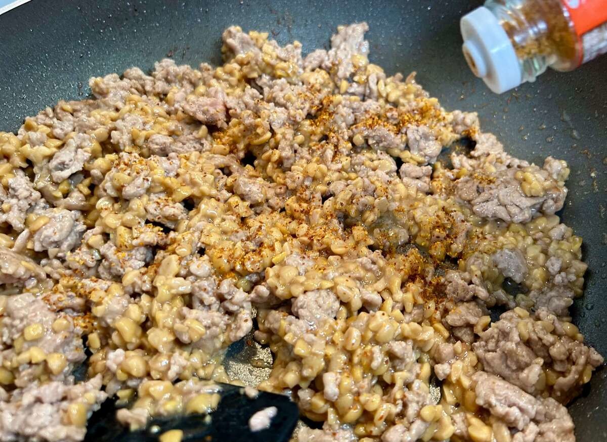 間宮祥太朗さん「ひき肉&納豆炒め」のレシピ