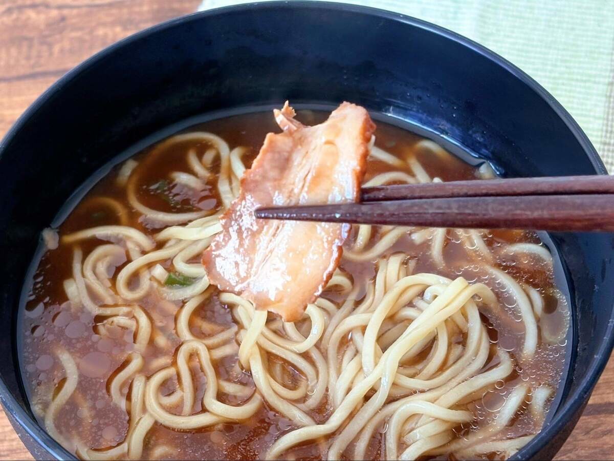 コスモス専売品の冷凍ラーメン