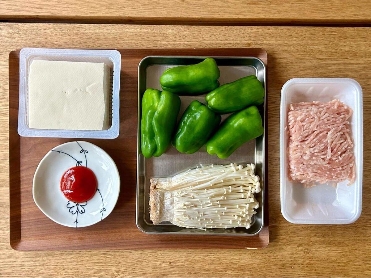 『ZIP!』で紹介された「鶏むね肉のピーマンの肉詰め」のレシピ