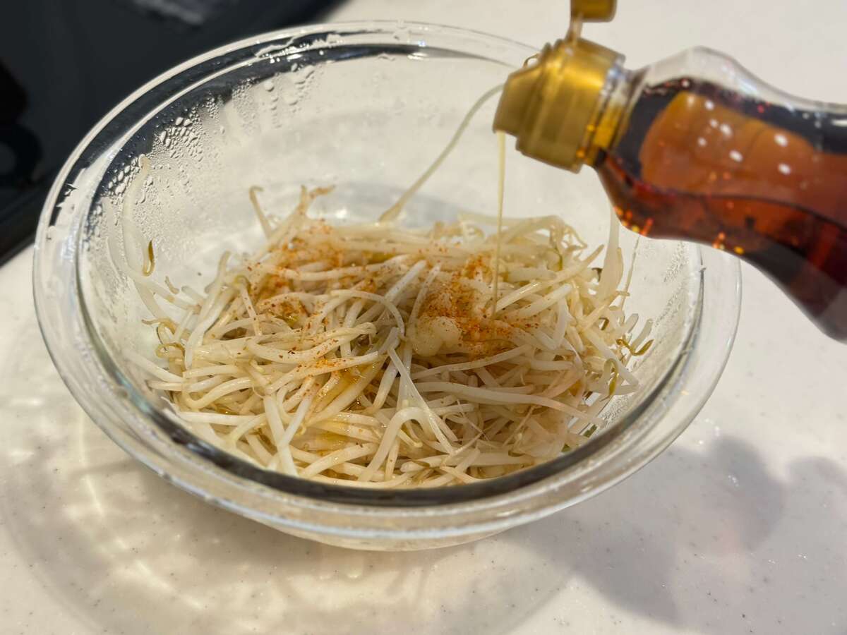ピリ辛もやし：レンジで2分半！暑い日のおつまみにも◎