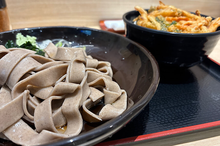 立ち食いそば処「吉そば」メニューで選べる麺