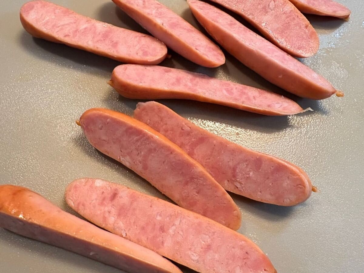 丸大食品公式「豚キムチ風ウインナー」