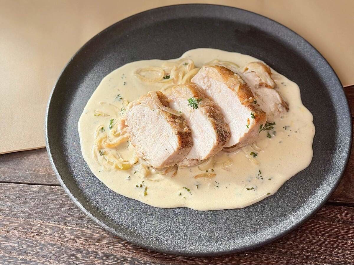 三國清三さん「鶏むね肉のにんにくレモンクリーム」