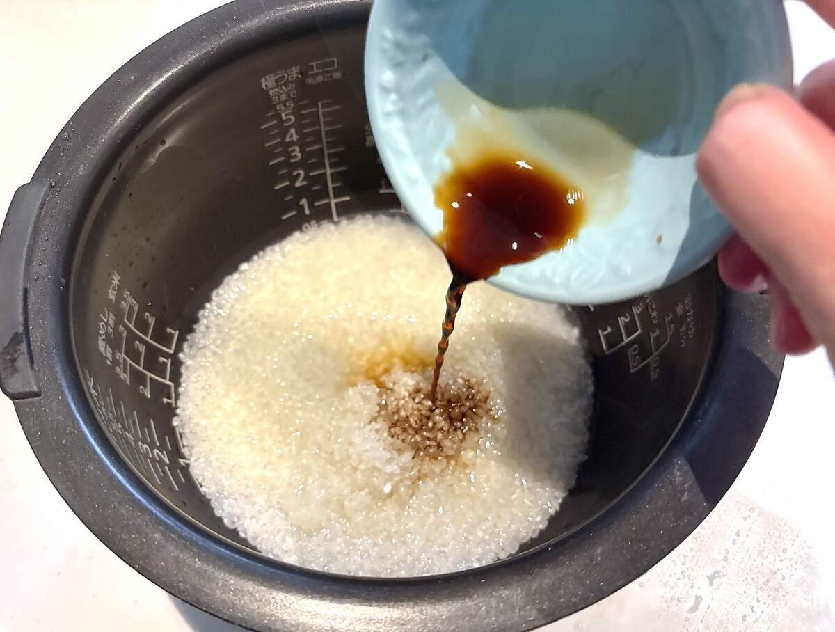 永谷園公式「きのこの炊き込みご飯」のレシピ