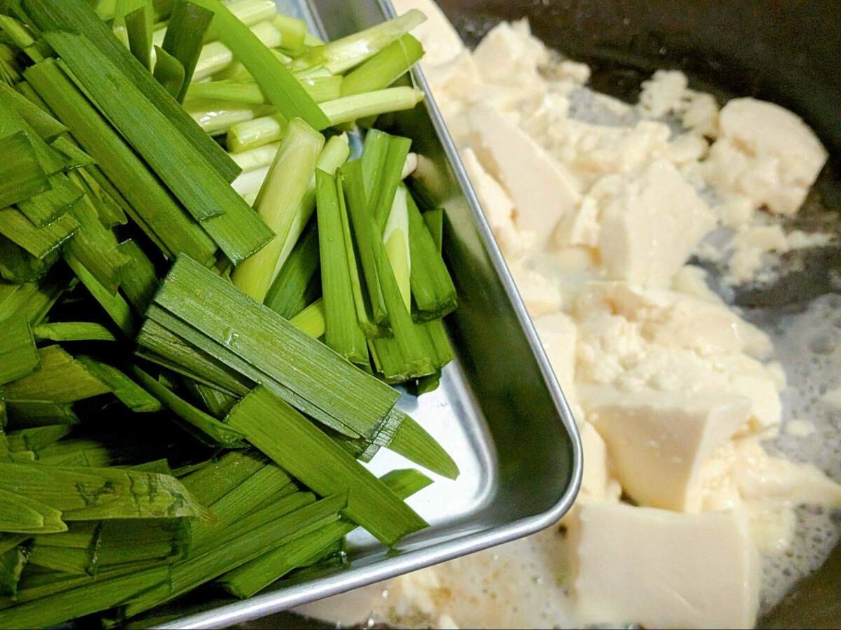 JAグループ公式「ニラ豆腐の卵とじ」のレシピ