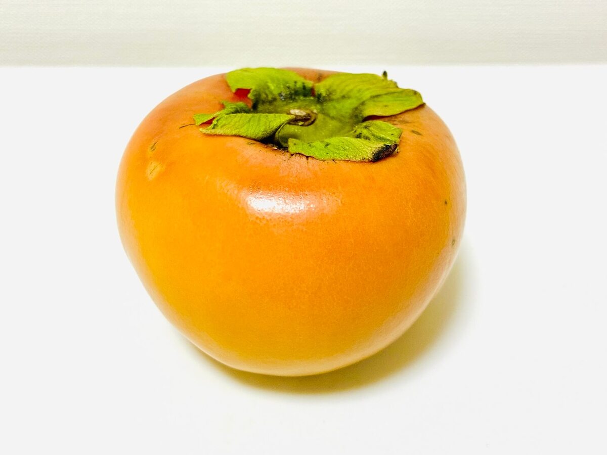 包丁を使わない柿の剥き方