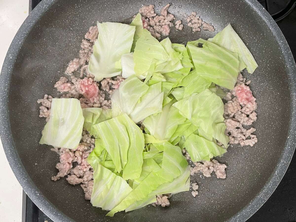 エバラ公式「挽き肉とキャベツの黄金炒め」のレシピ
