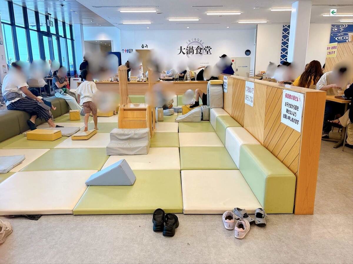 “巨大なお芋”がお出迎え「道の駅くるくる なると」