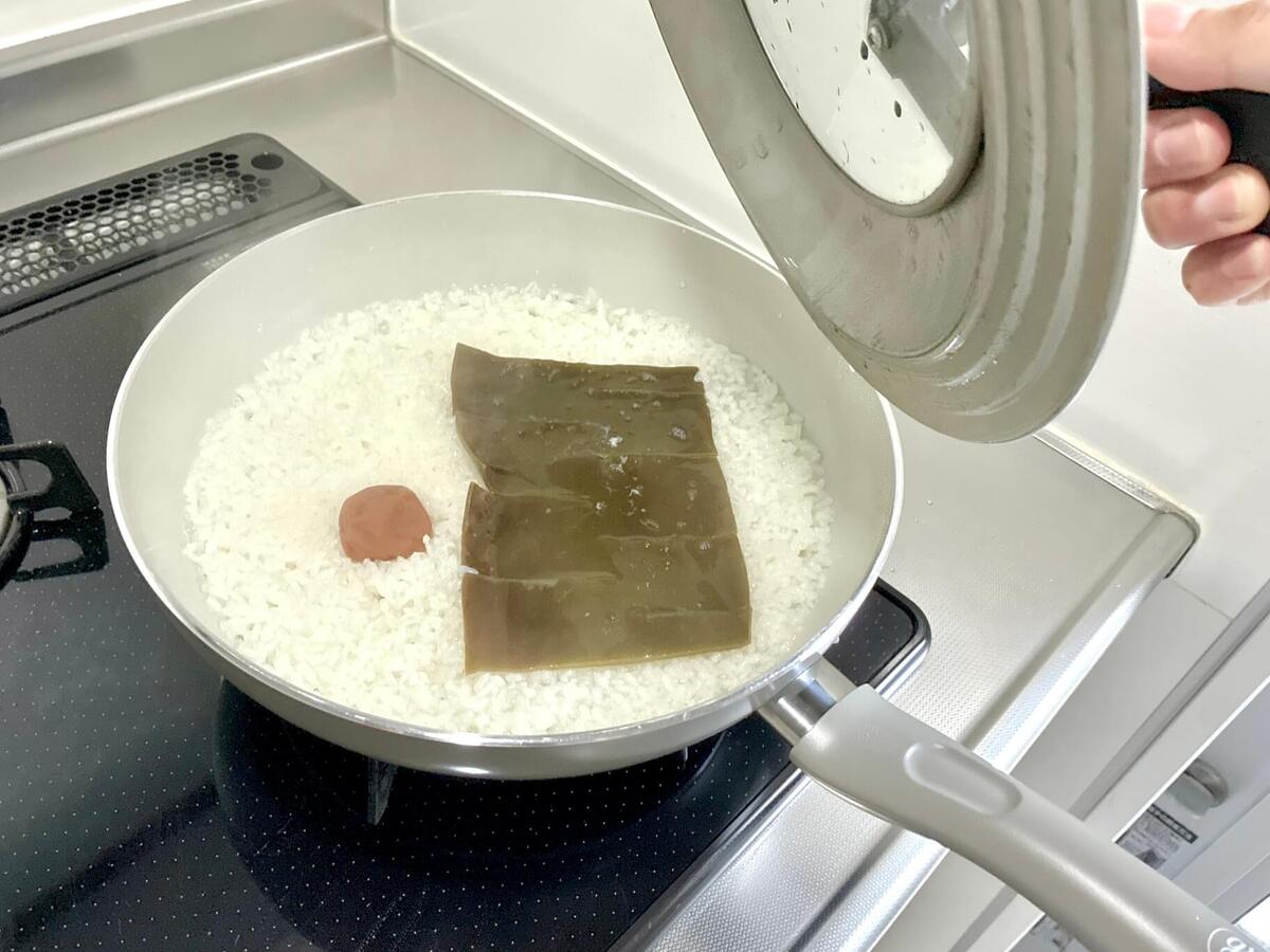 農林水産省「昆布と梅のおむすび」