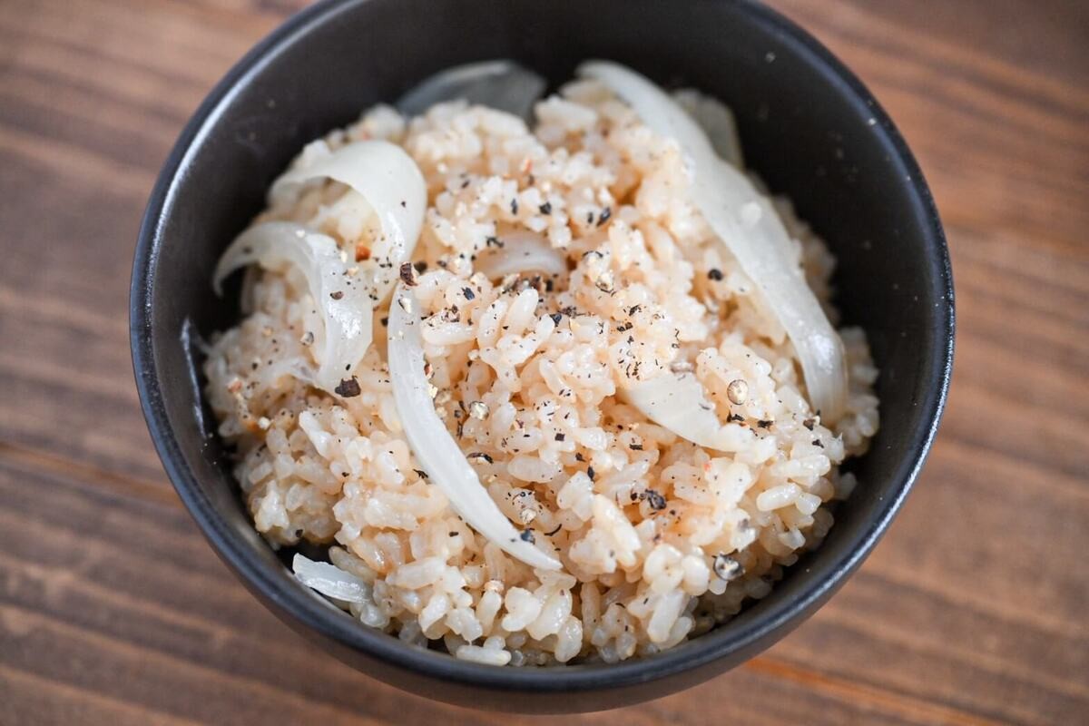 「玉ねぎ丸ごと炊き込みごはん」