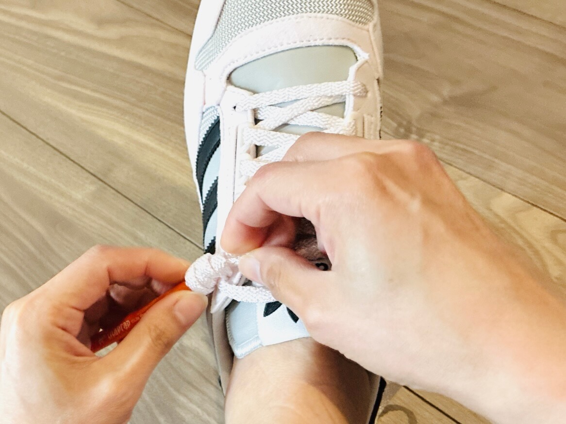 スニーカーの靴紐、もう結ばなくていいの！？